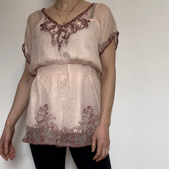 Delicate pink top - Picture 5 of 12